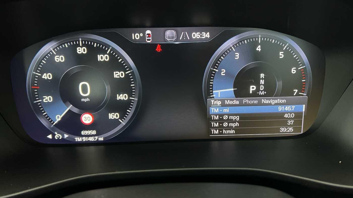 Used Volvo XC40 2021 for sale - 77957732: Photo 9