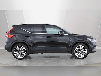 Used Volvo XC40 2025 for sale - 79532447: Photo