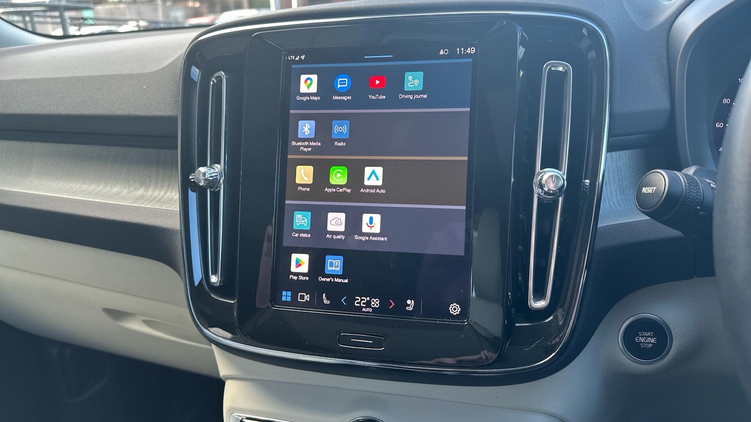 Used Volvo XC40 2024 for sale - 76307241: Photo 13