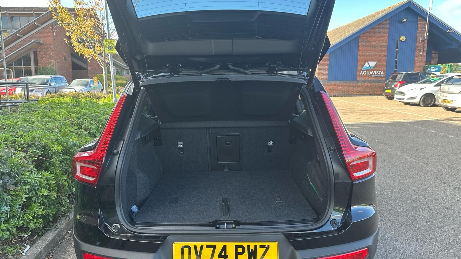 Used Volvo XC40 2024 for sale - 76307241: Photo 14