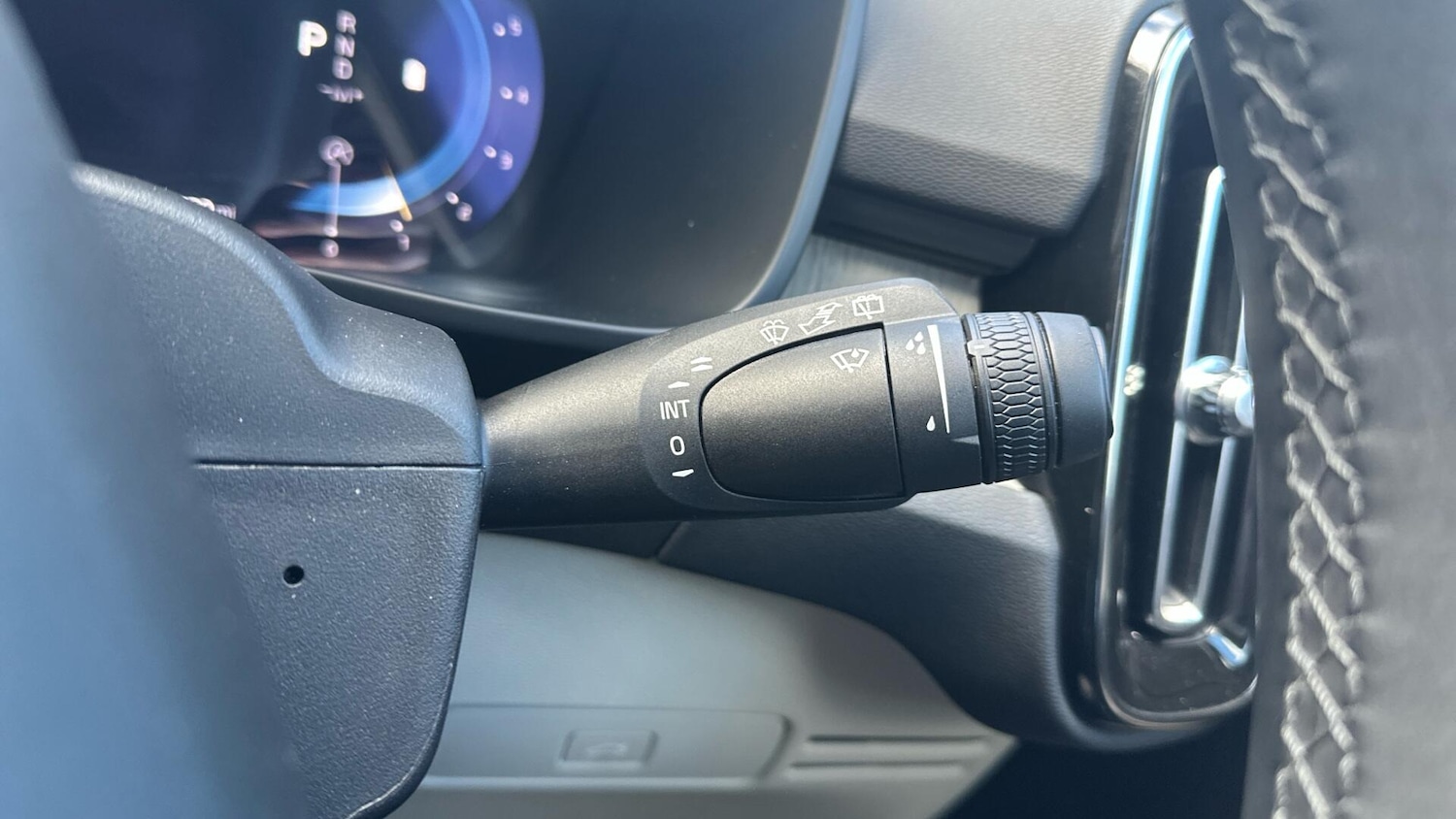 Used Volvo XC40 2024 for sale - 76307241: Photo 22