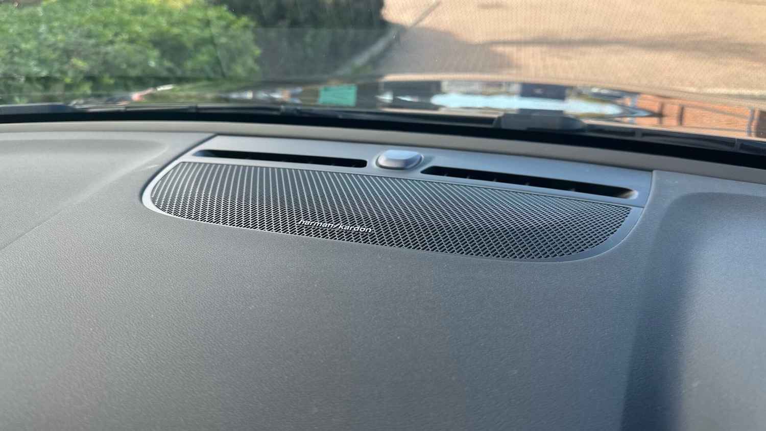 Used Volvo XC40 2024 for sale - 76307241: Photo 24