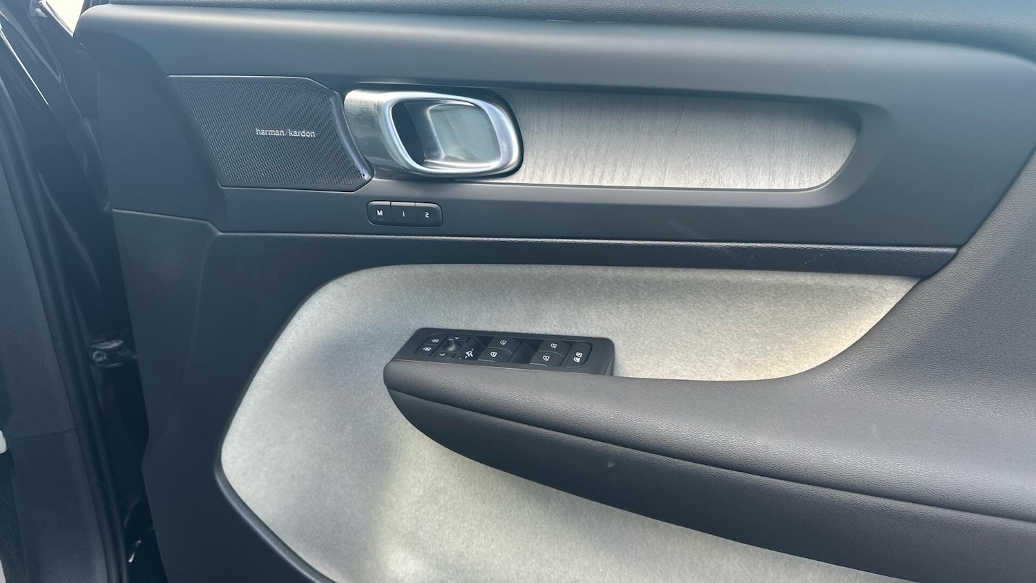 Used Volvo XC40 2024 for sale - 76307241: Photo 28