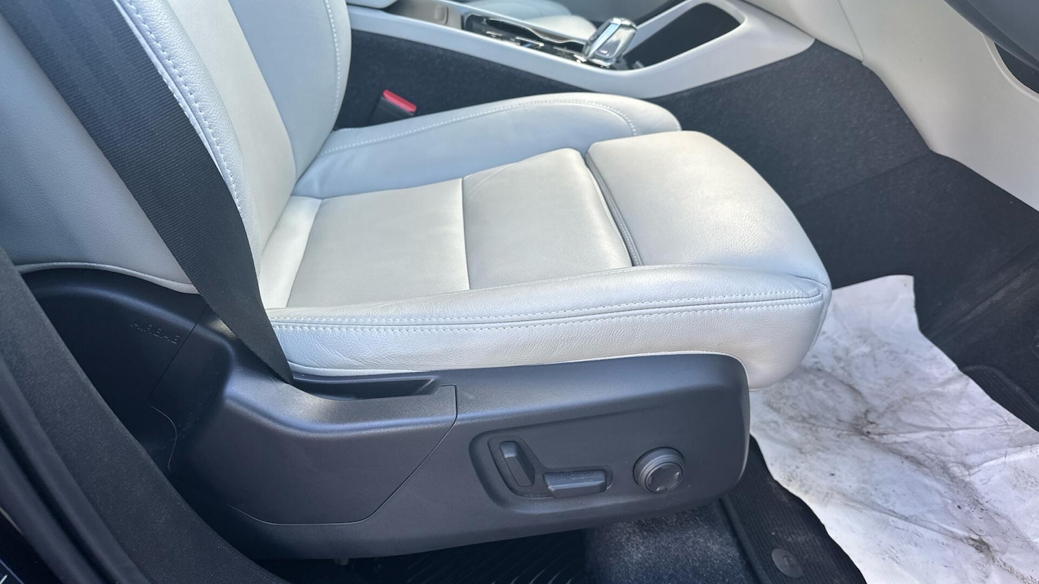 Used Volvo XC40 2024 for sale - 76307241: Photo 29