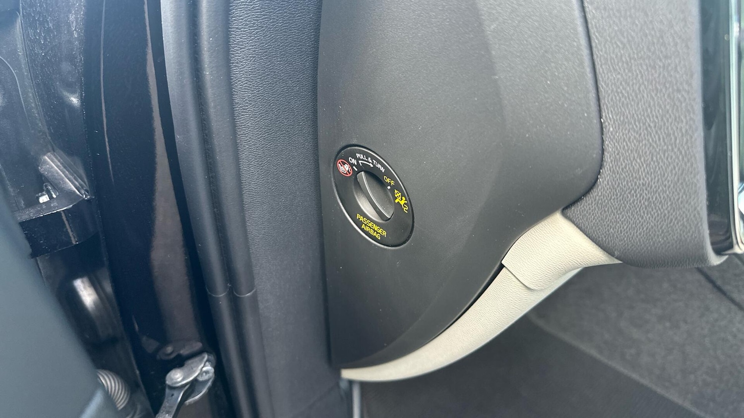 Used Volvo XC40 2024 for sale - 76307241: Photo 47