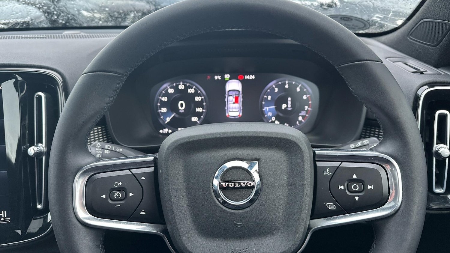 Used Volvo XC40 for sale - 77268122: Photo 10