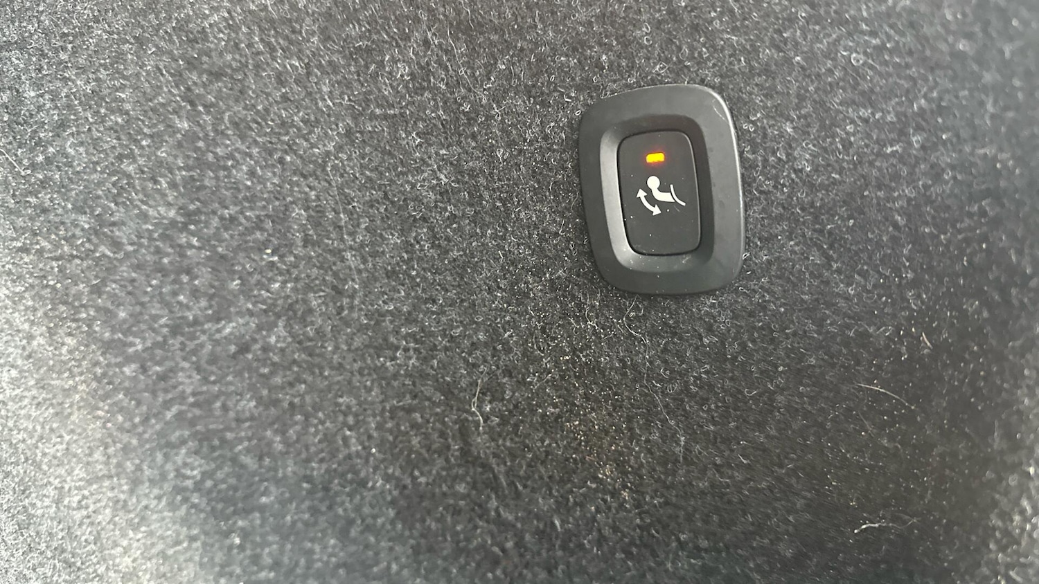 Used Volvo XC40 for sale - 77268122: Photo 23