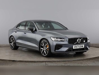 (71) - T8 AWD Recharge Polestar Engineered (20' Alloys & Panoramic Roof) 4-Door