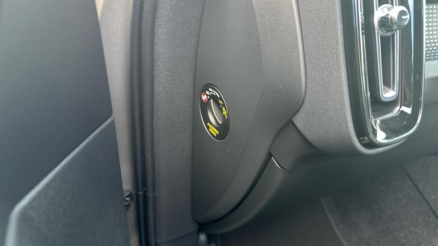 Used Volvo XC40 2021 for sale - 76317866: Photo 39