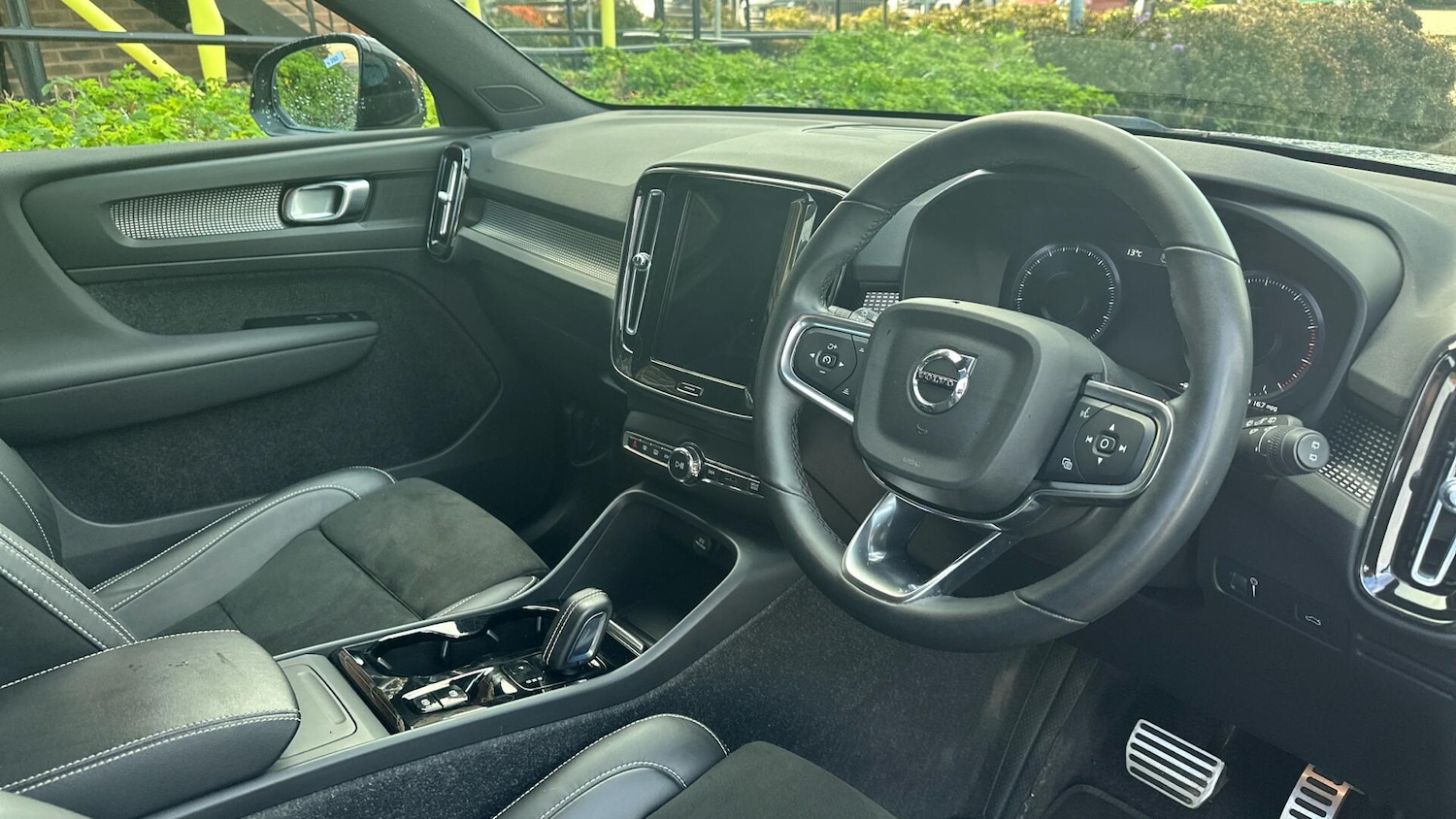 Used Volvo XC40 2021 for sale - 76317866: Photo 4