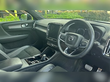 Used Volvo XC40 2021 for sale - 76317866: Photo