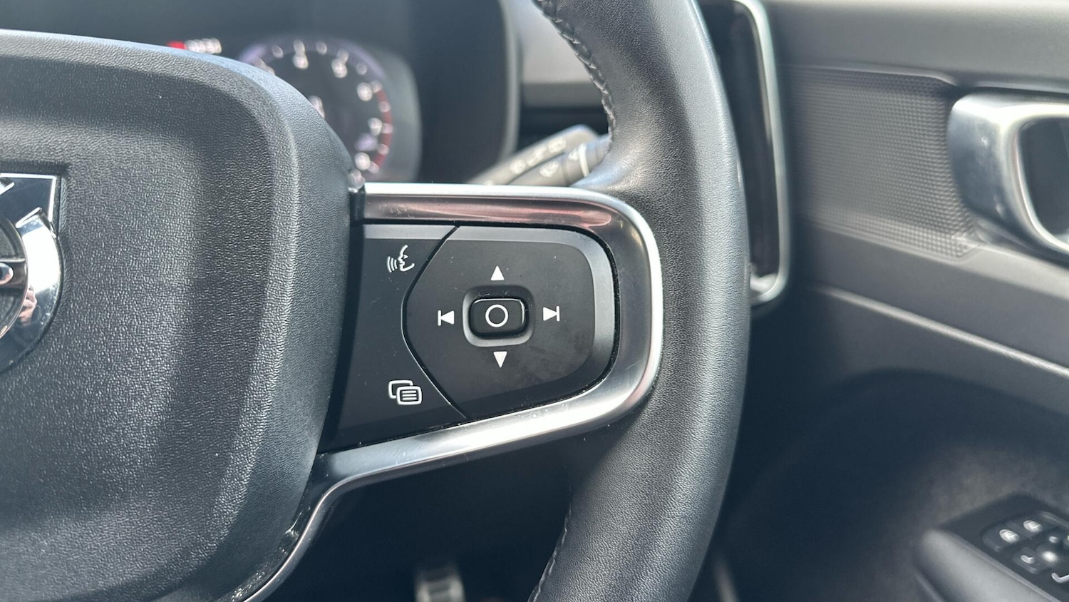 Used Volvo XC40 2021 for sale - 76318023: Photo 18