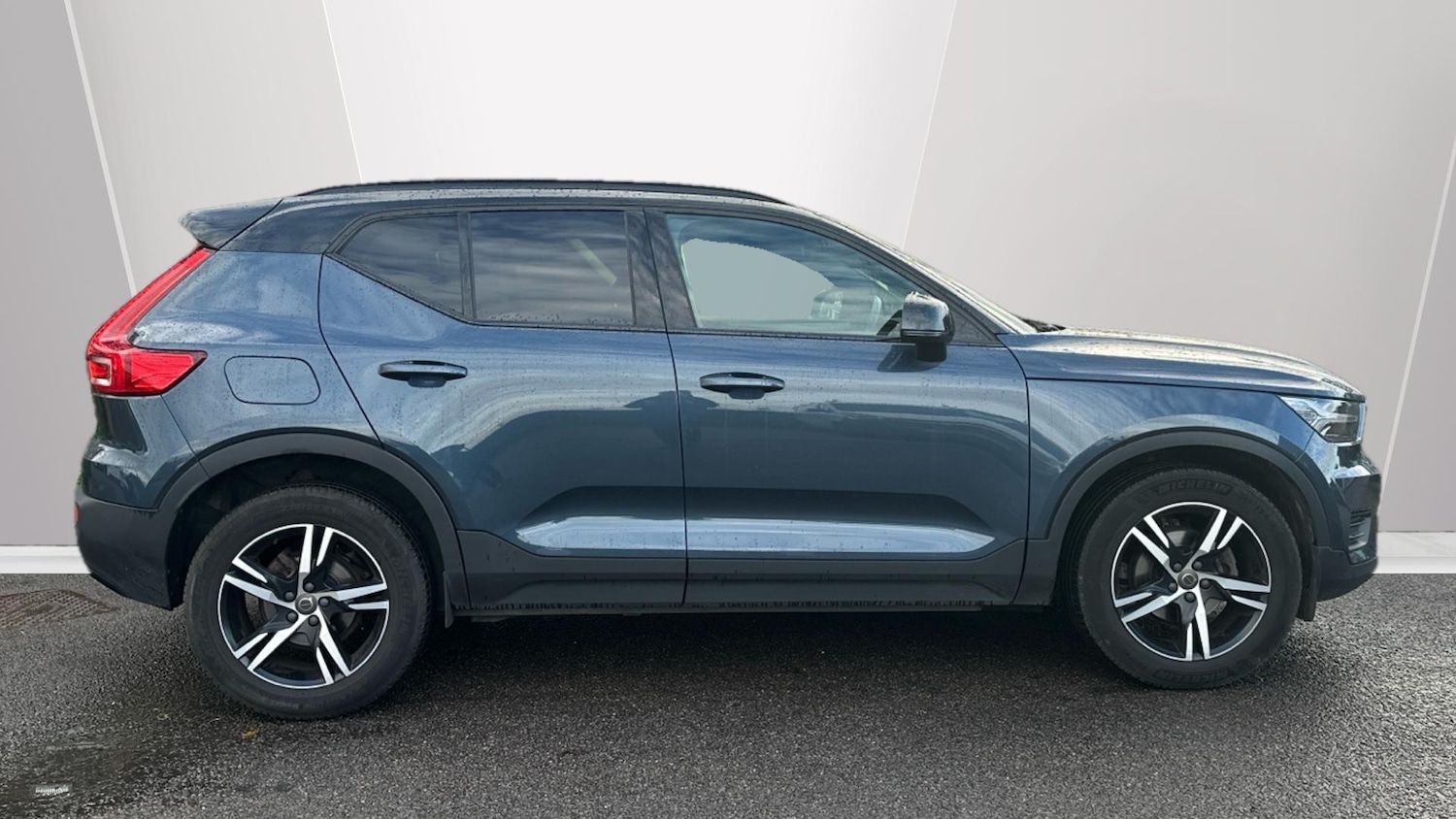 Used Volvo XC40 2021 for sale - 76318023: Photo 3