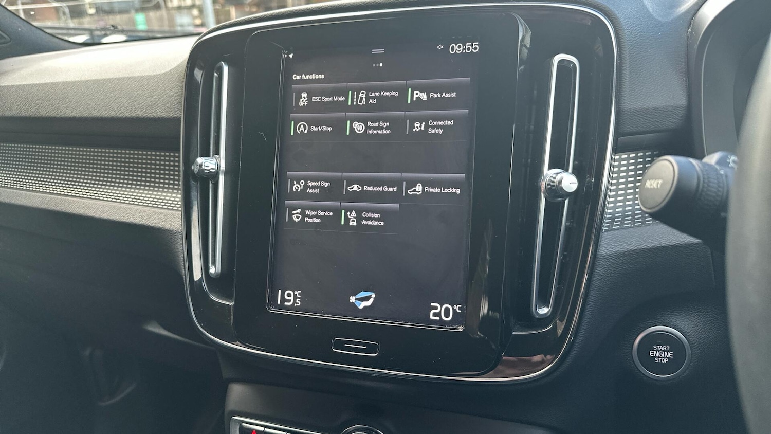 Used Volvo XC40 2021 for sale - 76318023: Photo 45