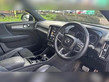 Used Volvo XC40 2021 for sale - 76318023: Photo