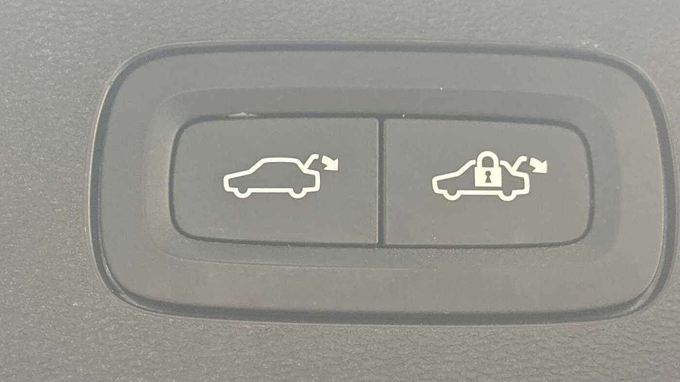 Used Volvo V60 2025 for sale - 77737989: Photo 18