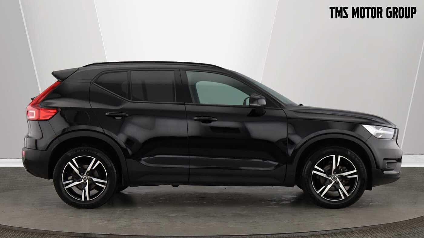 Used Volvo XC40 2021 for sale - 77673133: Photo 2