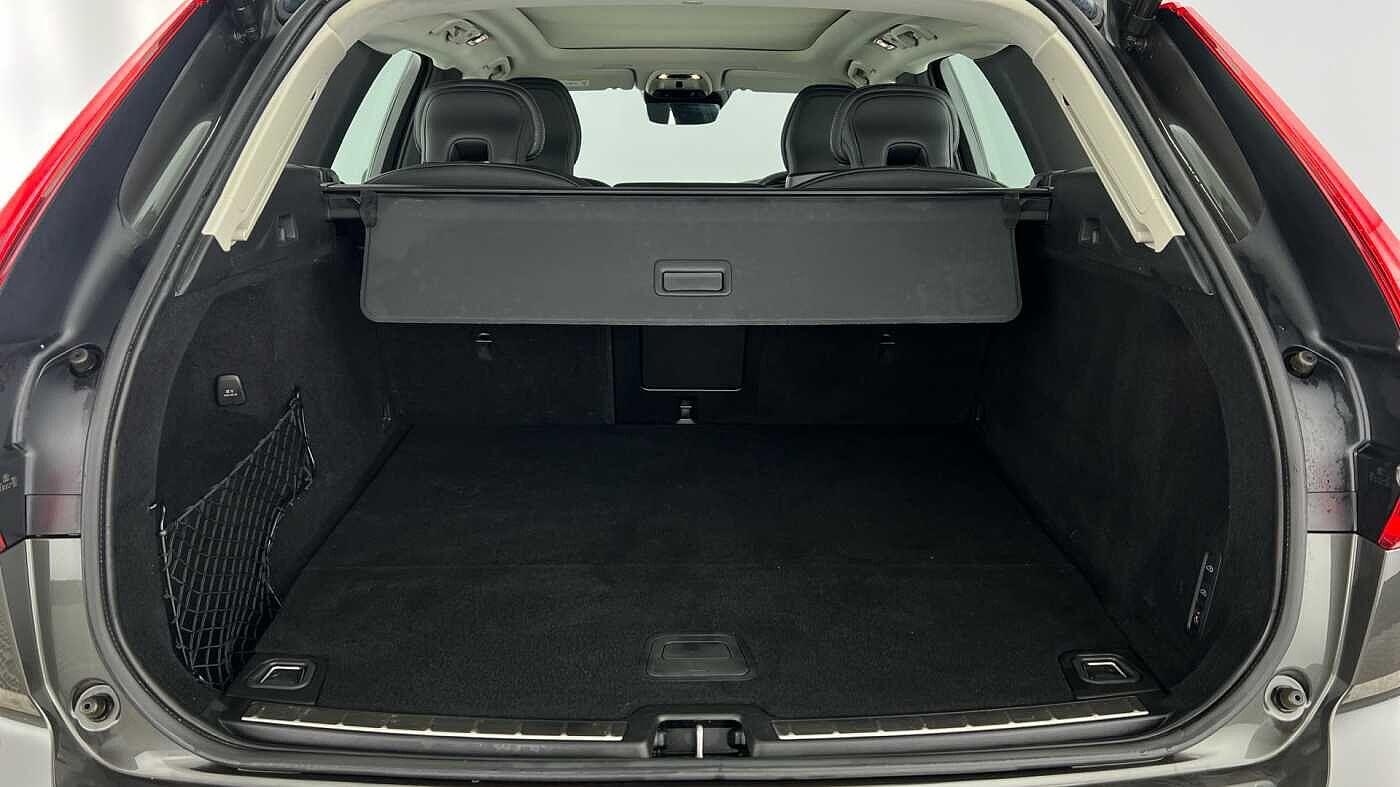 Used Volvo XC60 2021 for sale - 77057544: Photo 5