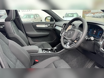 Used Volvo XC40 2026 for sale - 78046970: Photo