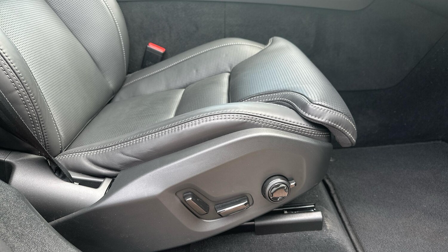 Used Volvo XC60 2025 for sale - 77673124: Photo 29