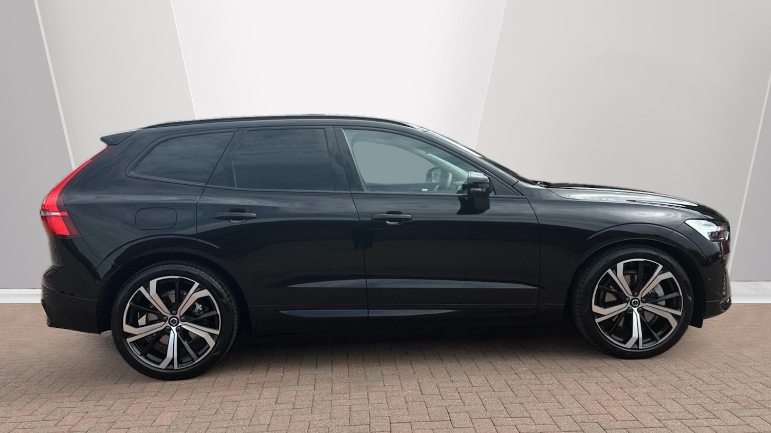 Used Volvo XC60 2025 for sale - 77673124: Photo 3