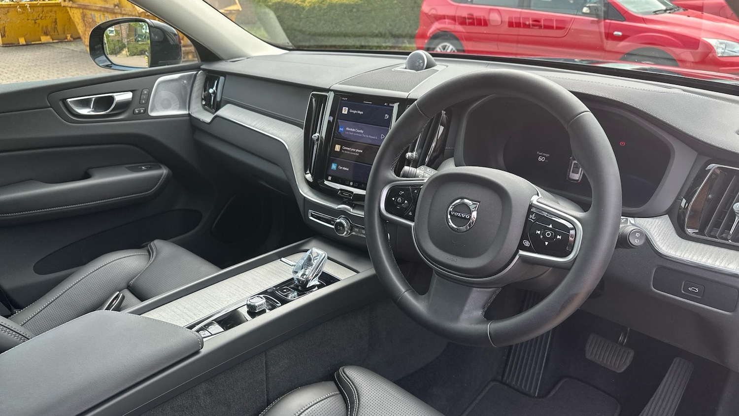 Used Volvo XC60 2025 for sale - 77673124: Photo 4