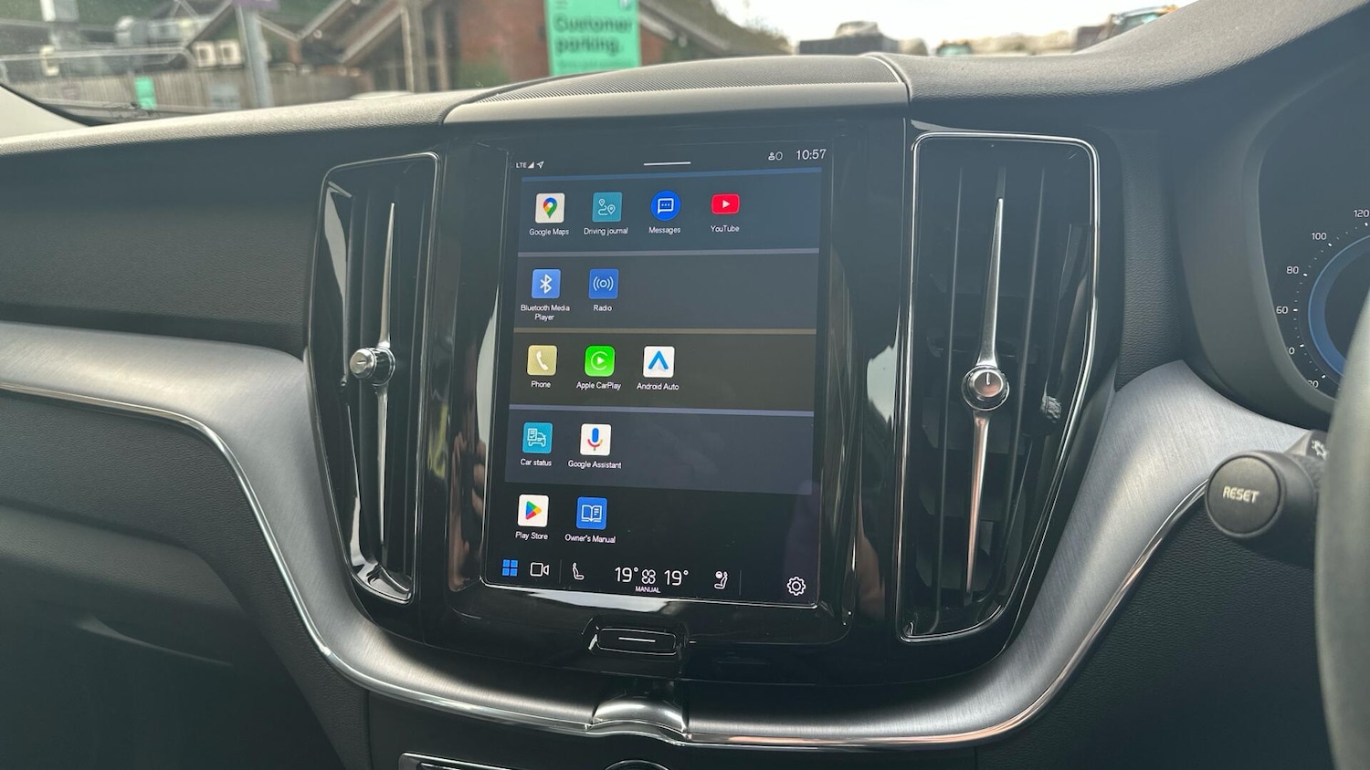 Used Volvo XC60 2021 for sale - 76307270: Photo 12