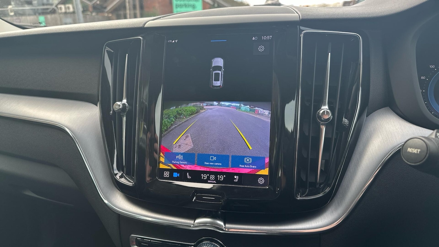 Used Volvo XC60 2021 for sale - 76307270: Photo 17