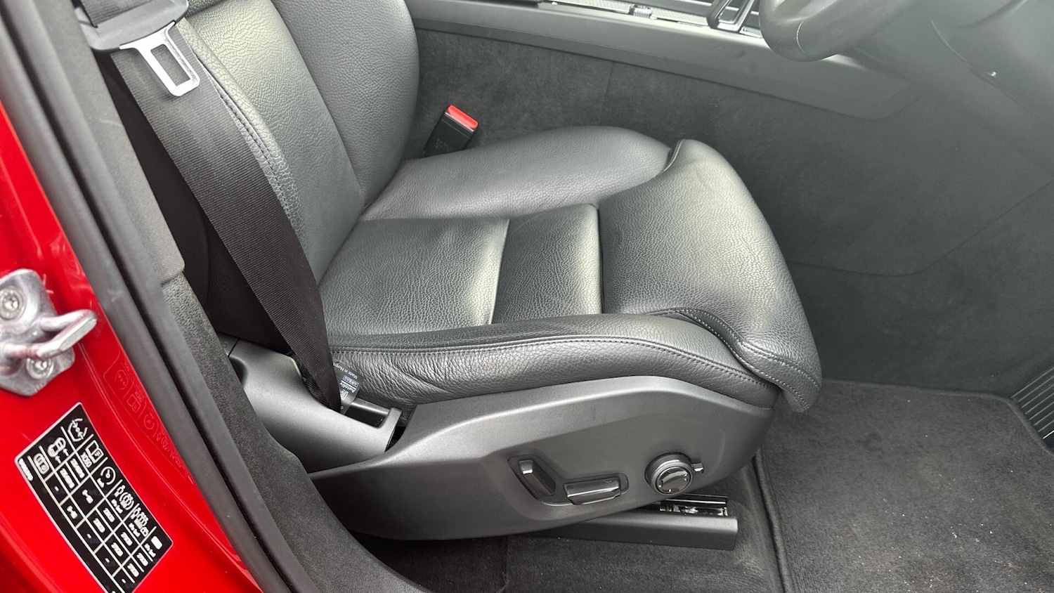 Used Volvo XC60 2021 for sale - 76307270: Photo 28