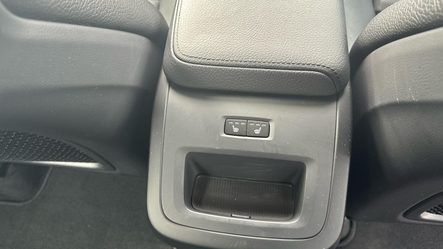 Used Volvo XC60 2021 for sale - 76307270: Photo 34