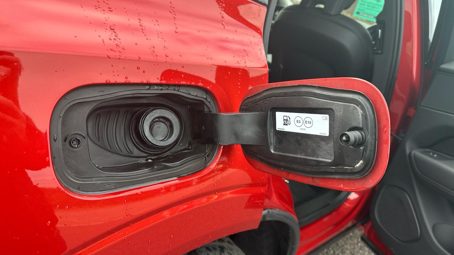 Used Volvo XC60 2021 for sale - 76307270: Photo 35