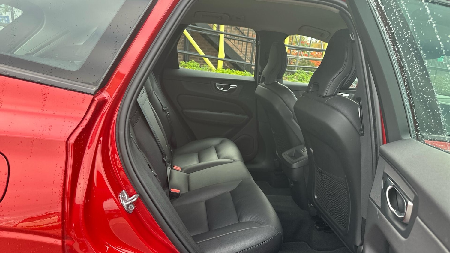 Used Volvo XC60 2021 for sale - 76307270: Photo 6