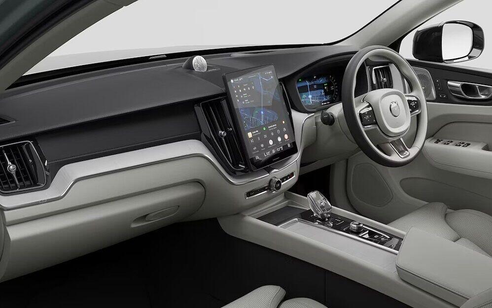 Used Volvo XC60 2025 for sale - 77091535: Photo 2