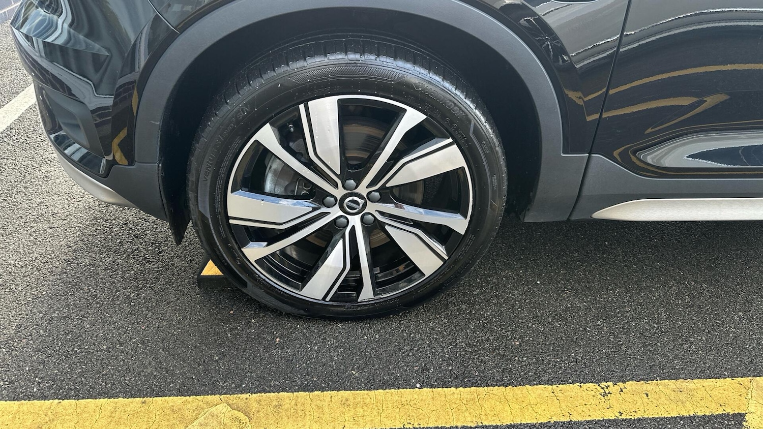 Used Volvo XC40 2022 for sale - 77162888: Photo 41