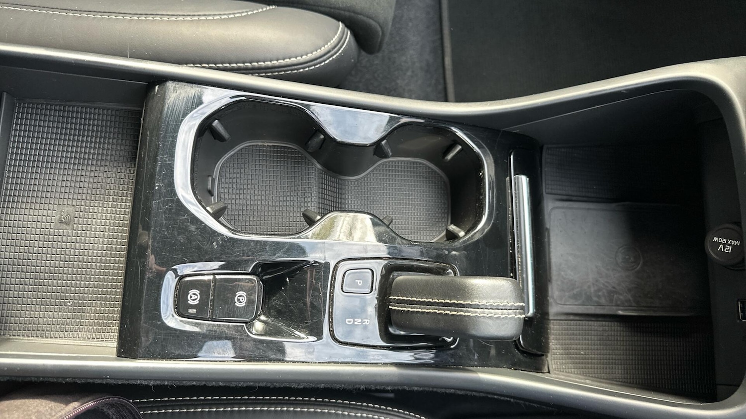 Used Volvo XC40 2022 for sale - 77162888: Photo 47