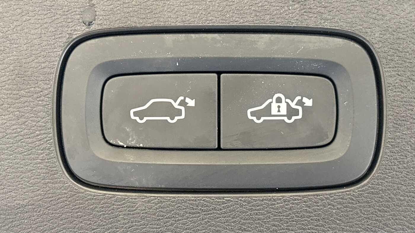 Used Volvo V60 2025 for sale - 77738338: Photo 19