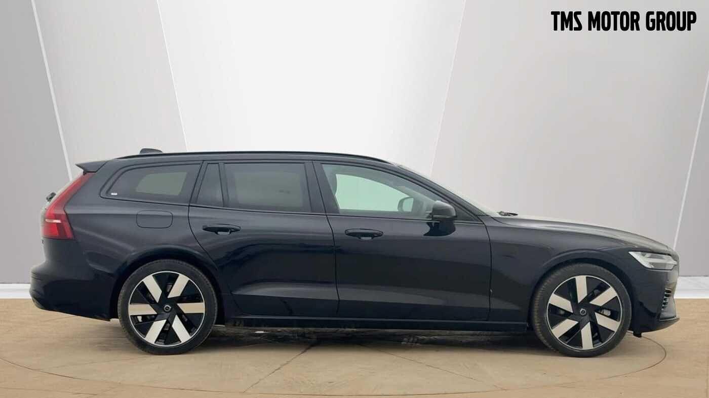 Used Volvo V60 2025 for sale - 77738338: Photo 2