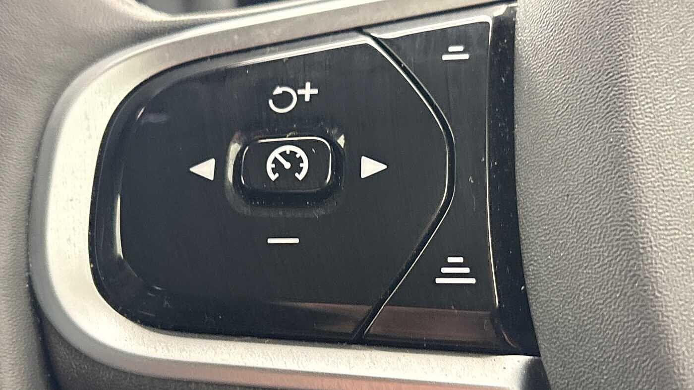 Used Volvo V60 2025 for sale - 77738338: Photo 31