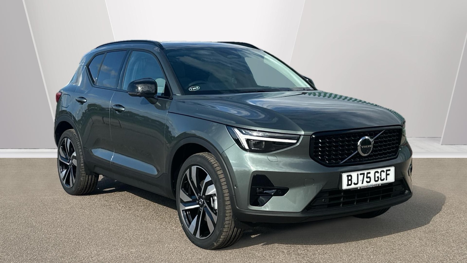 Used Volvo XC40 2025 for sale - 76307281: Photo 1