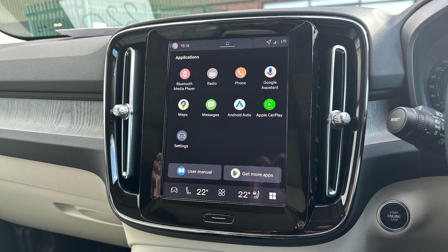 Used Volvo XC40 2025 for sale - 76307281: Photo 12