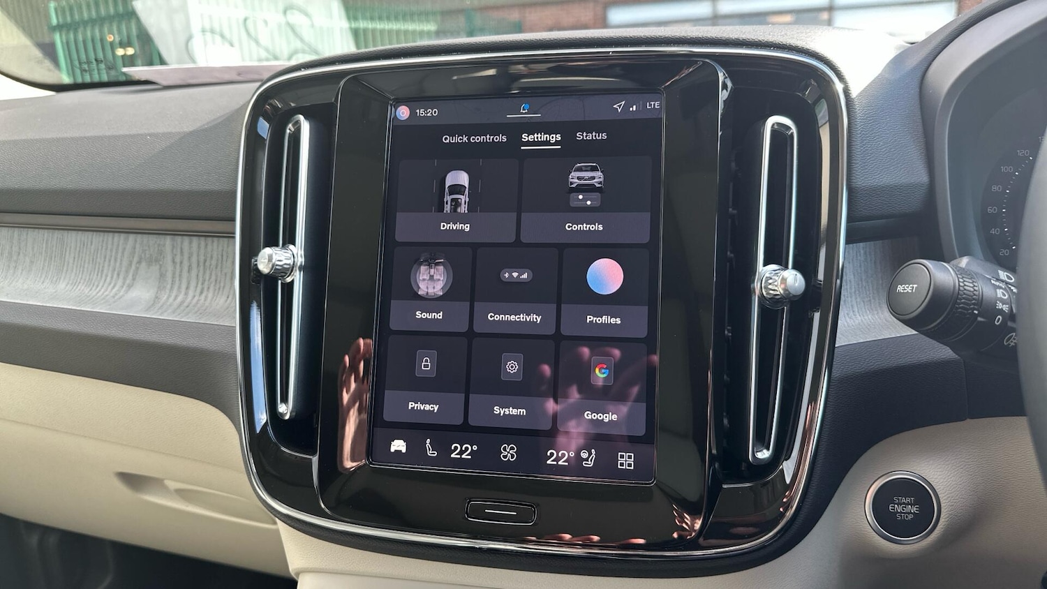 Used Volvo XC40 2025 for sale - 76307281: Photo 15