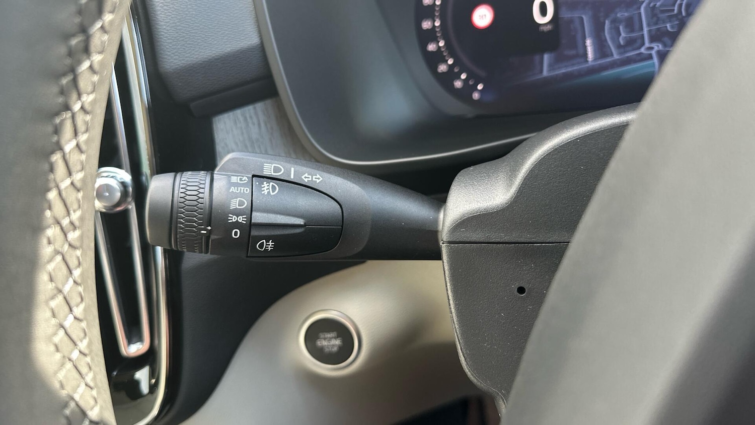 Used Volvo XC40 2025 for sale - 76307281: Photo 18