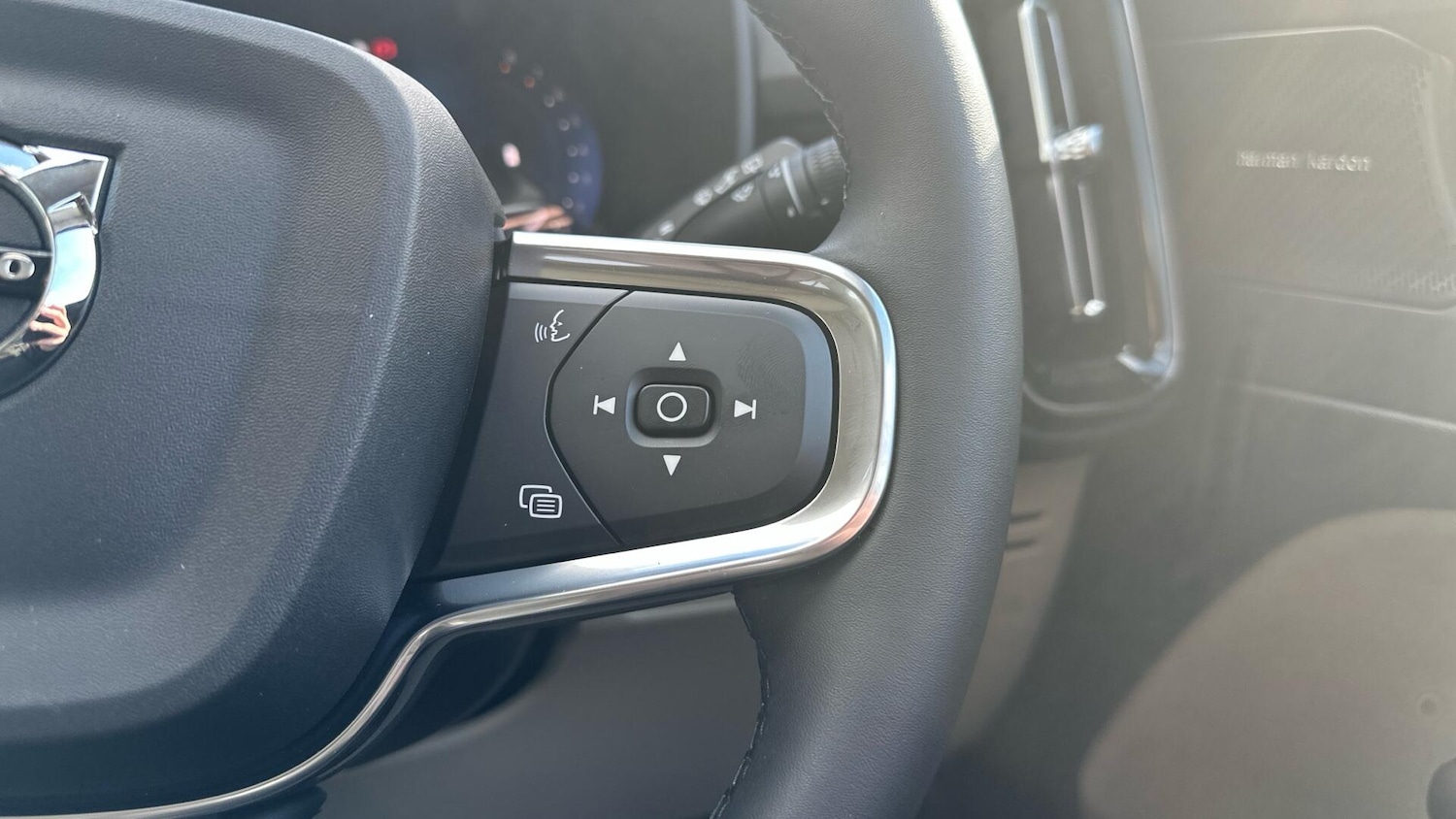 Used Volvo XC40 2025 for sale - 76307281: Photo 20