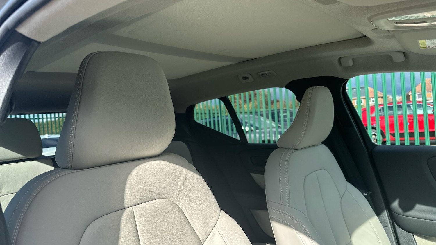 Used Volvo XC40 2025 for sale - 76307281: Photo 29