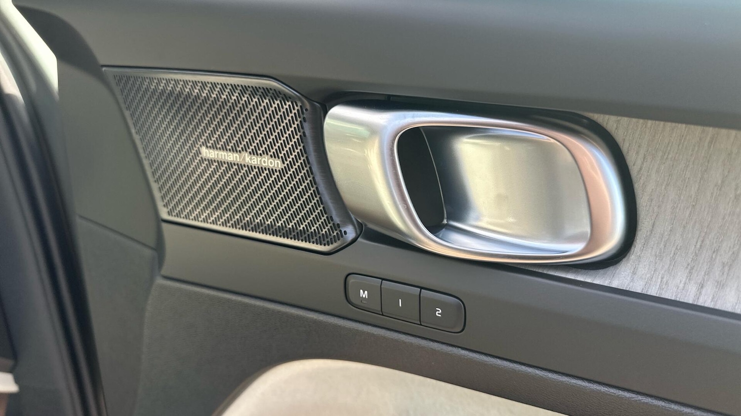 Used Volvo XC40 2025 for sale - 76307281: Photo 34