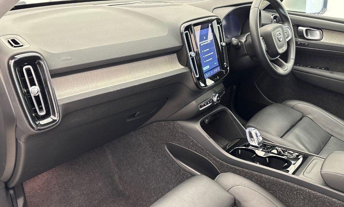 Used Volvo XC40 2025 for sale - 78034598: Photo 2