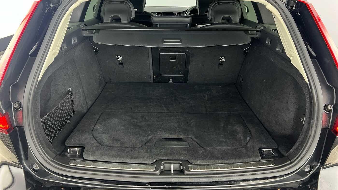 Used Volvo V60 2022 for sale - 76701305: Photo 5