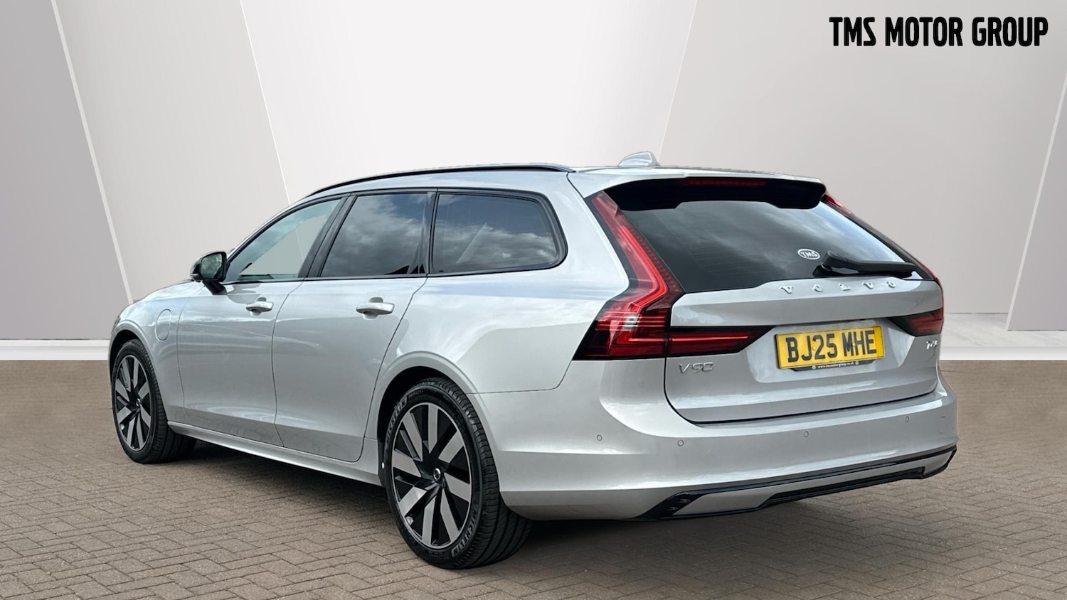 Used Volvo V90 2025 for sale - 76306807: Photo 2