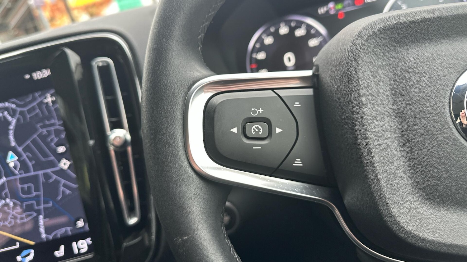 Used Volvo XC40 2021 for sale - 76307508: Photo 19