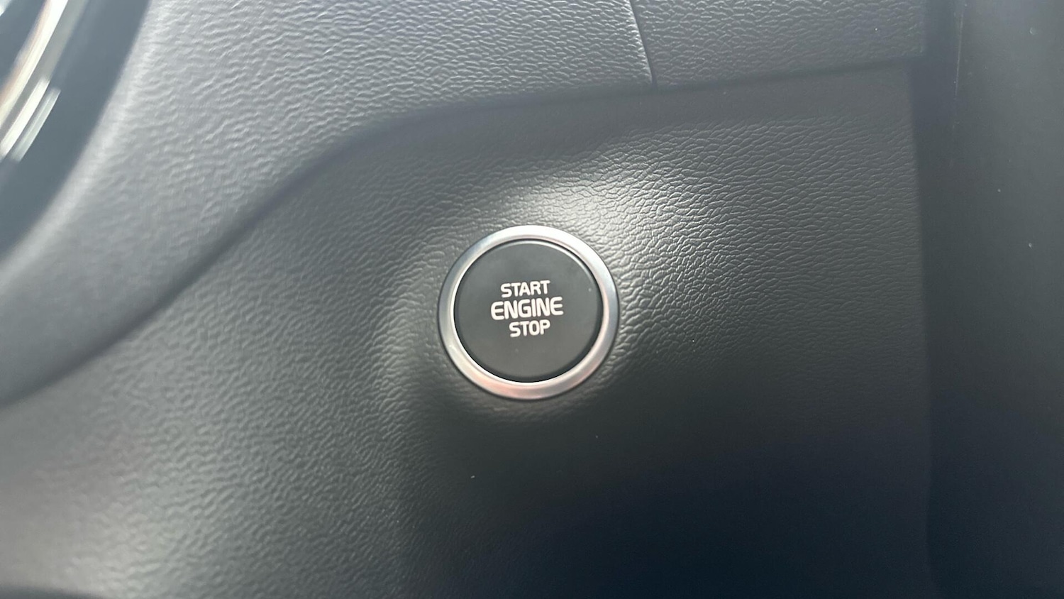 Used Volvo XC40 2021 for sale - 76307508: Photo 25